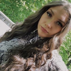 Meet your Posher, Caylie